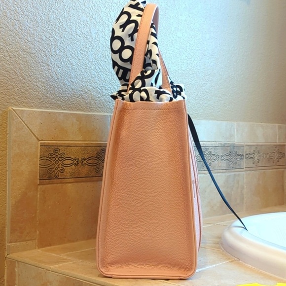 🤍New Large “The Tote Bag” by Marc Jacobs Rose Tote (Sold Out) - Picture 7 of 16